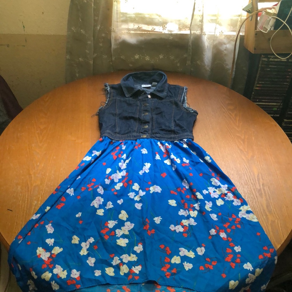 Girls dress